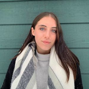 Meet your Posher, Enya